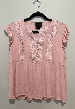 Liv Los Angeles Pink Peplum Swiss Dot Short Sleeve Blouse - Large